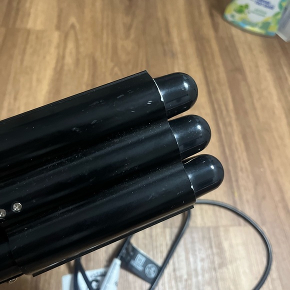 Aria Pink and Black Hair Waver - Picture 3 of 7